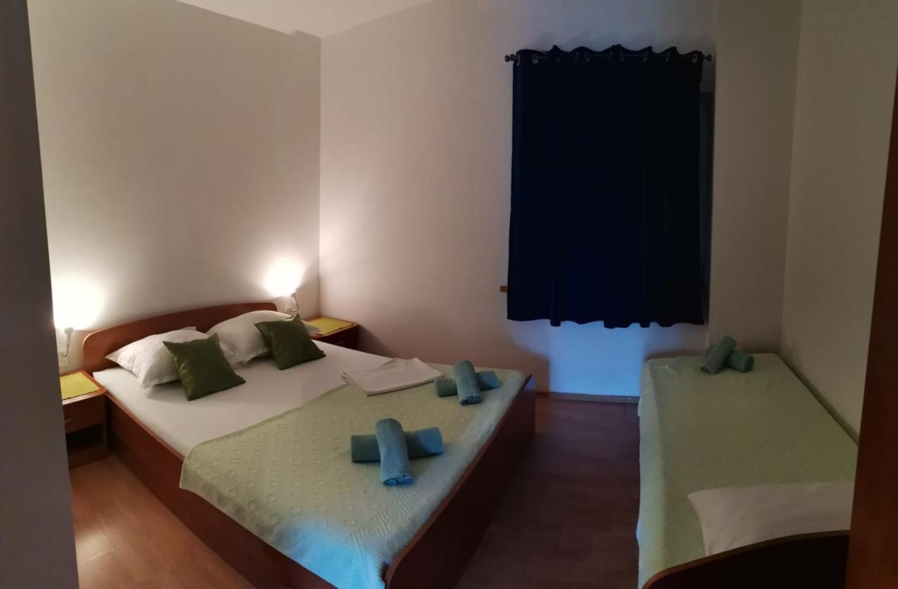 Apartments Sretna Gradac  Exteriör bild